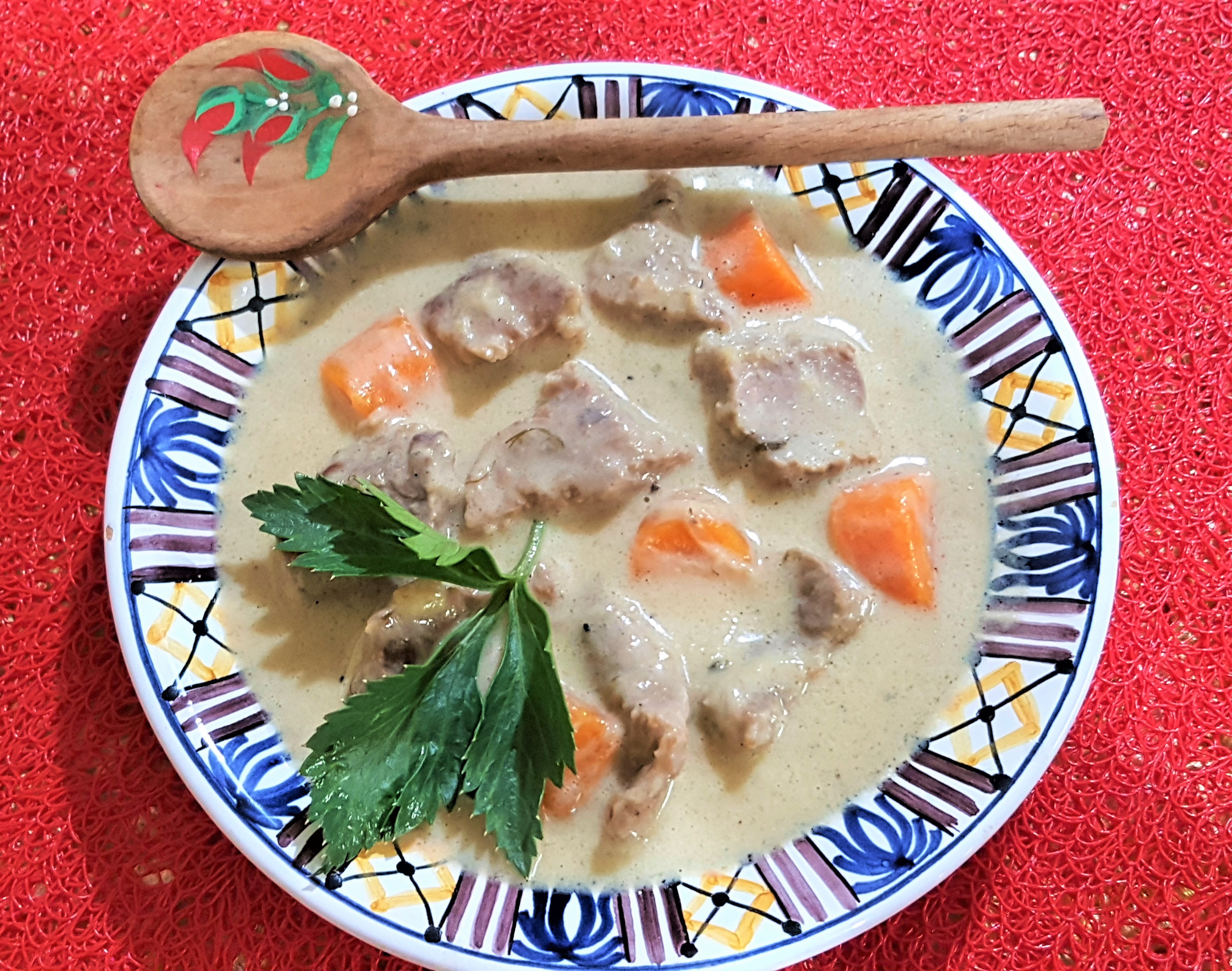 Blanquette de veau -tocana frantuzeasca de vitel