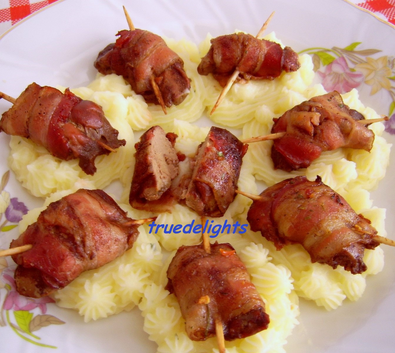 Ficat de pui in bacon