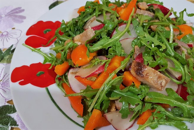 Salata de rucola cu friptura de porc