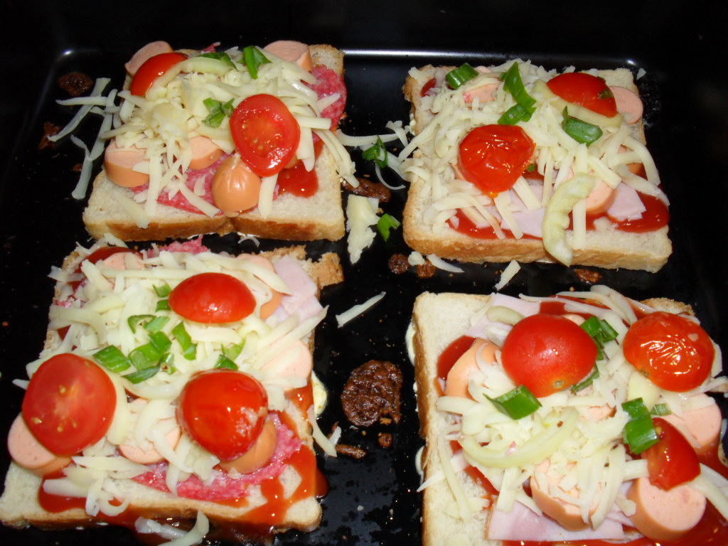 Pizza cu blat de paine