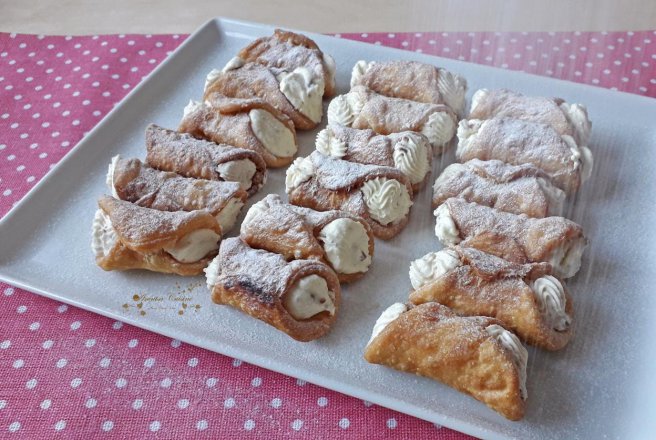 Desert mini cannoli cu mascarpone