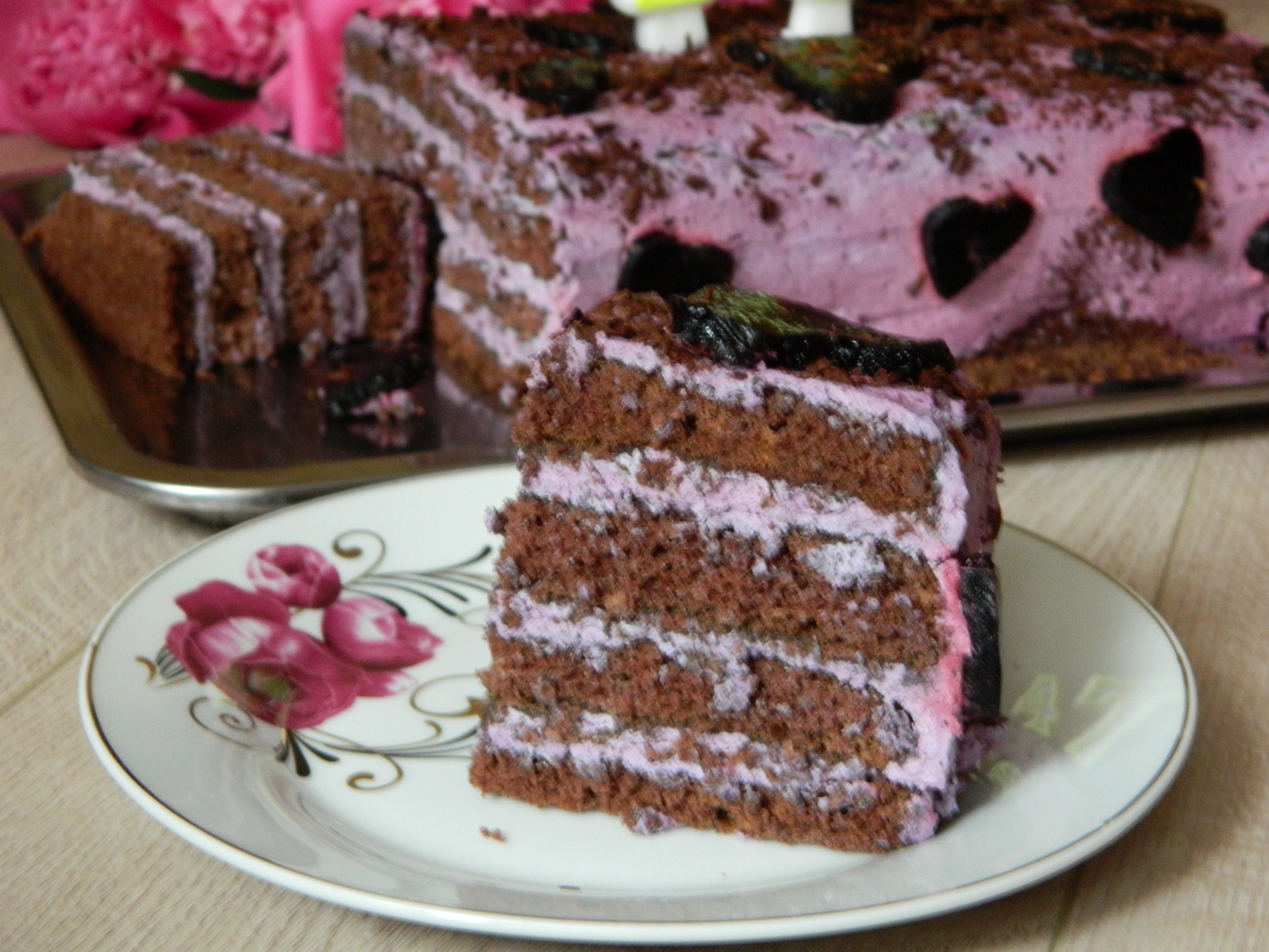 Desert tort cu blat de cacao si crema cu mascarpone si afine