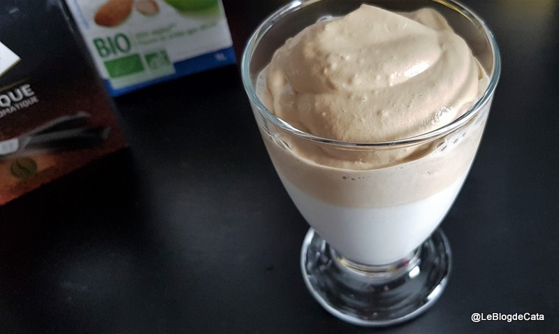 Frappa de cafea cu lapte de migdale