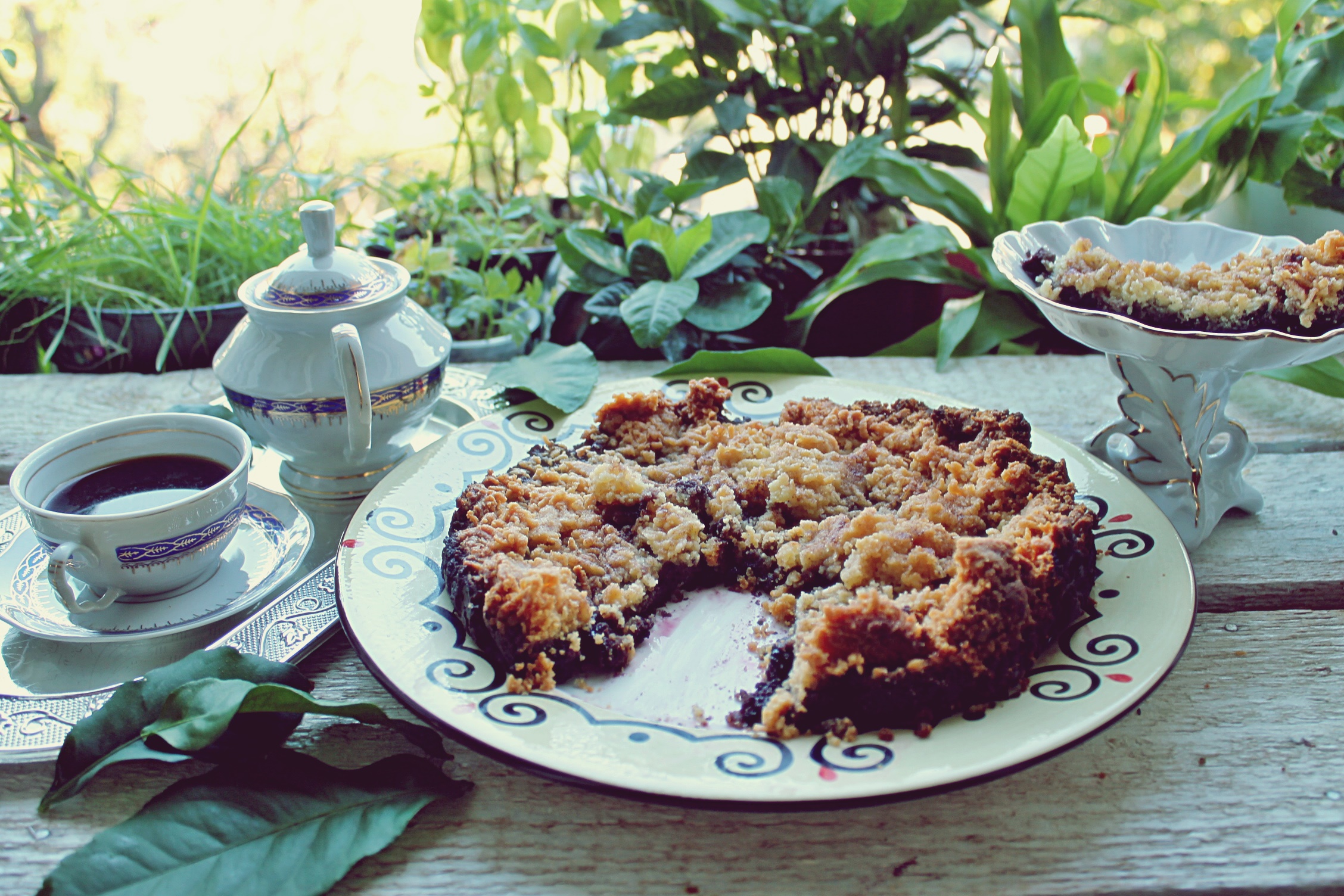 Desert crumble cu prune si afine la slow cooker Crock Pot