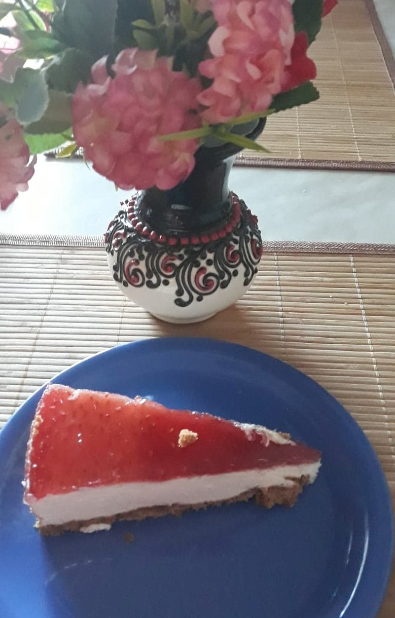 Desert cheesekake fara coacere, cu dulceata de zmeura