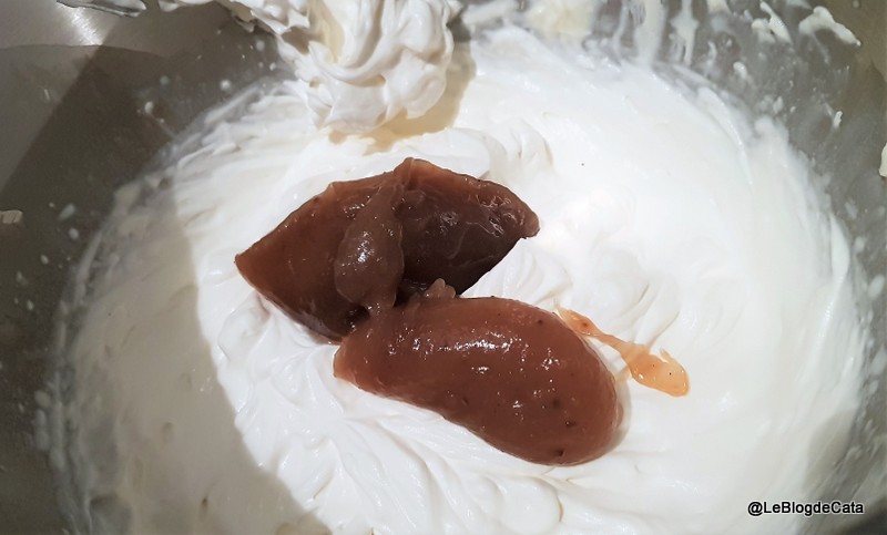 Desert buturuga cu ciocolata si crema de castane (fara gluten, low carb)