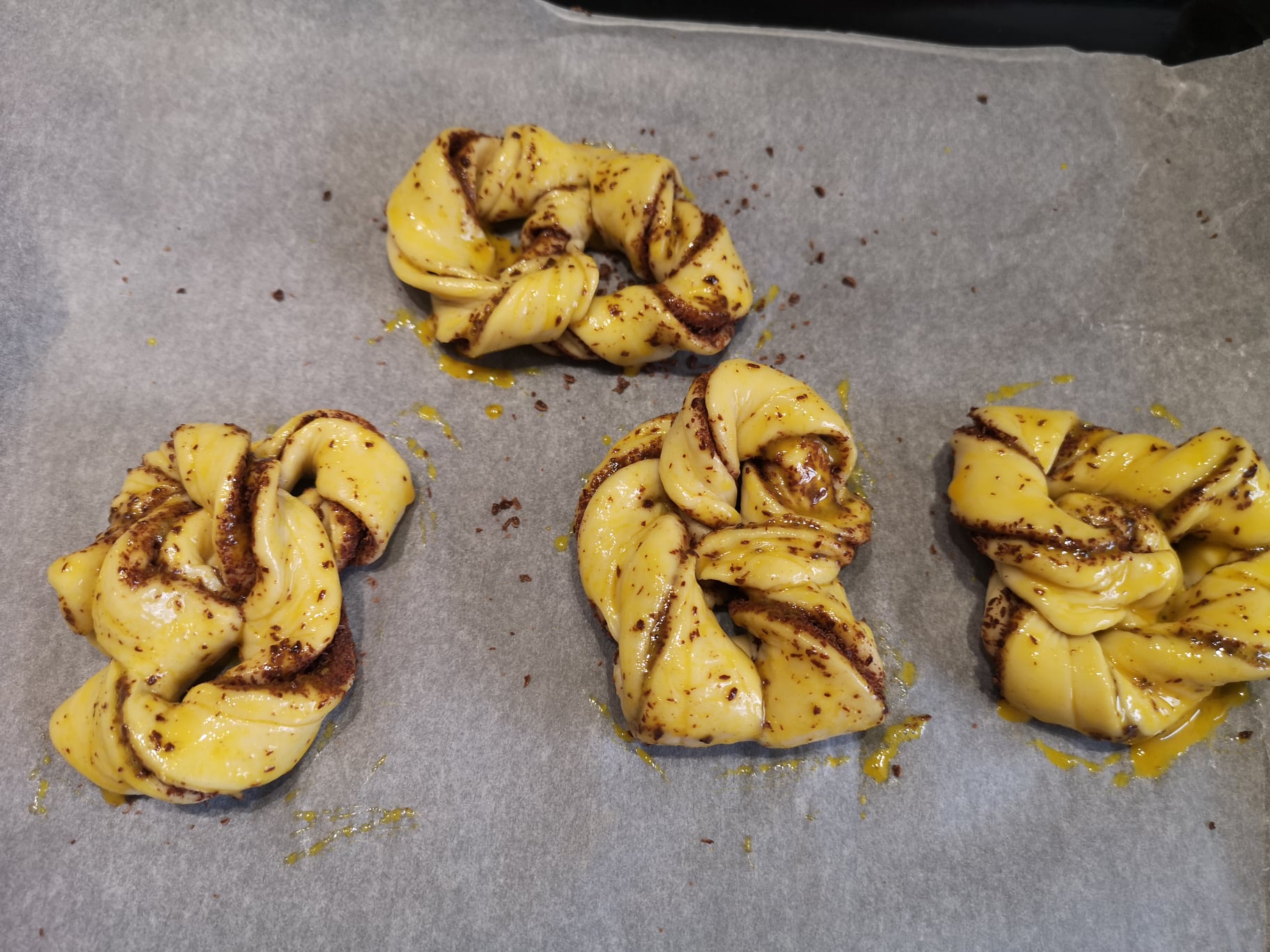 Desert Chocolate babka buns