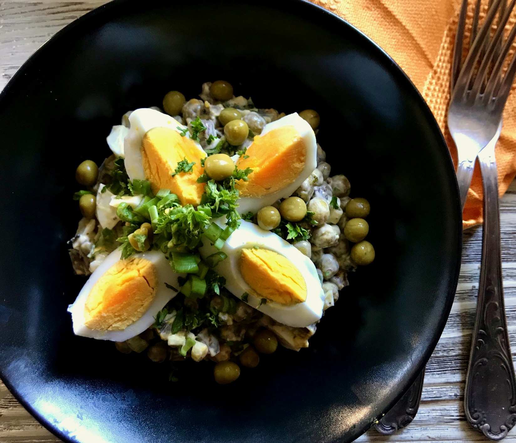 Salata din ficat de vitel cu mazare