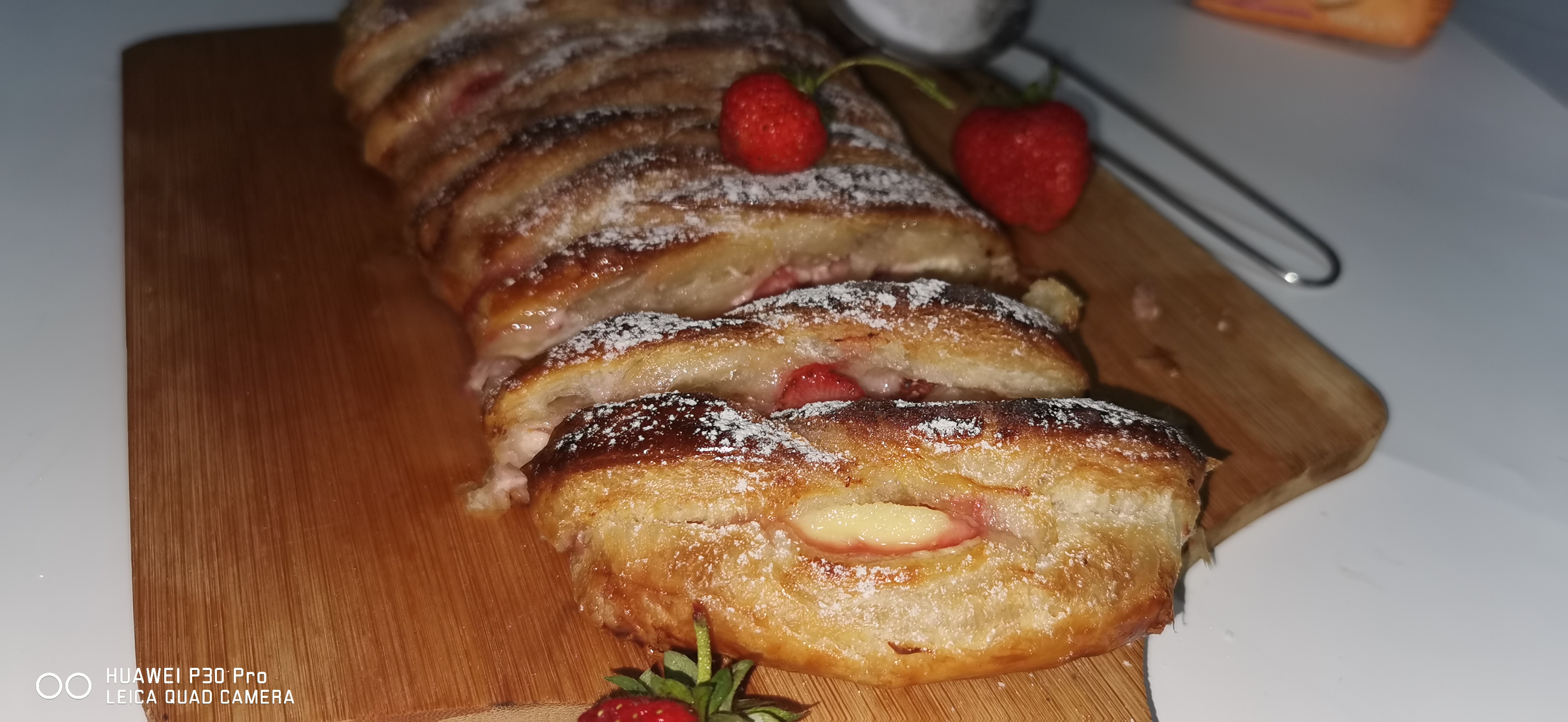 Desert strudel cu crema de branza