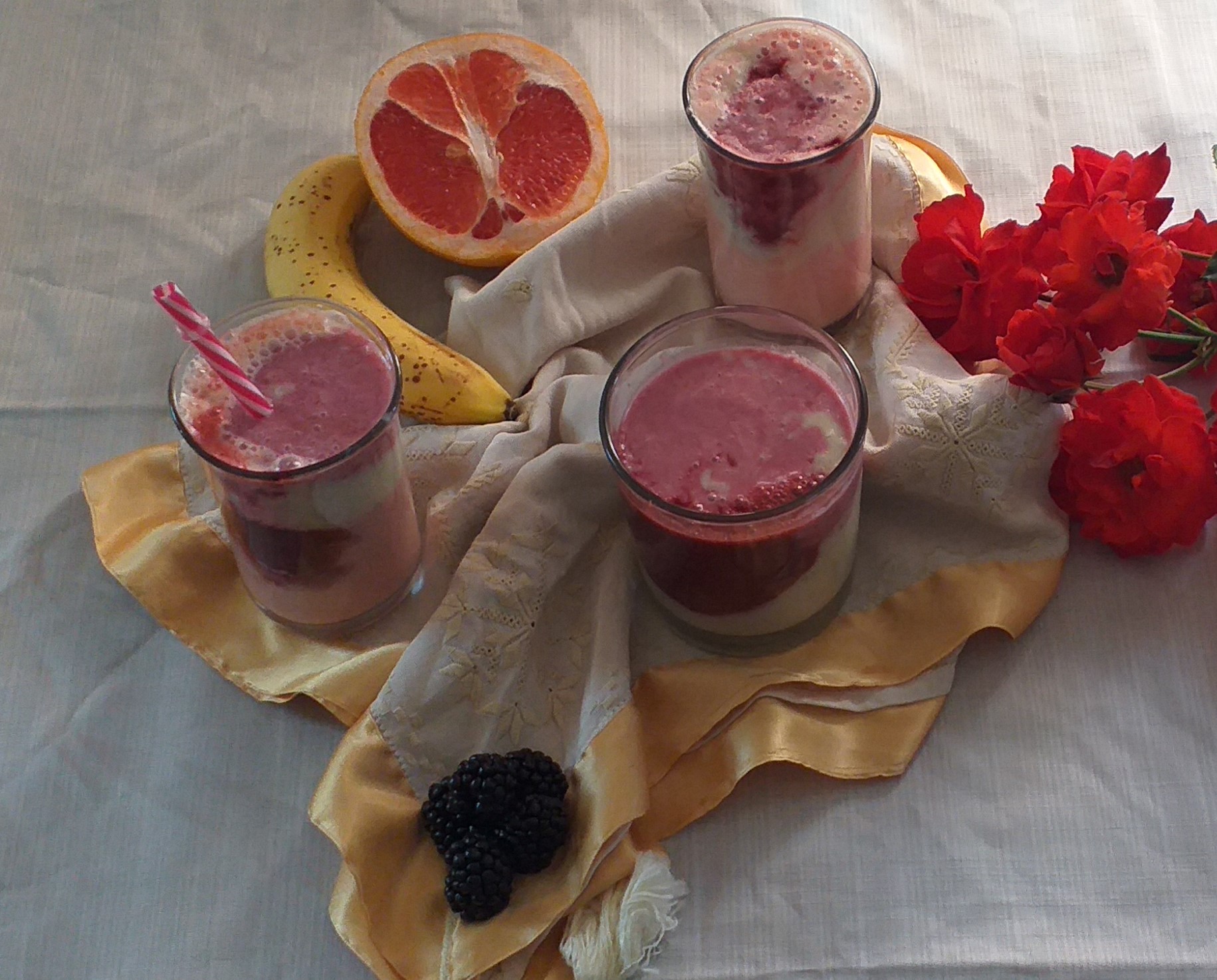 Smoothie cu iaurt si fructe