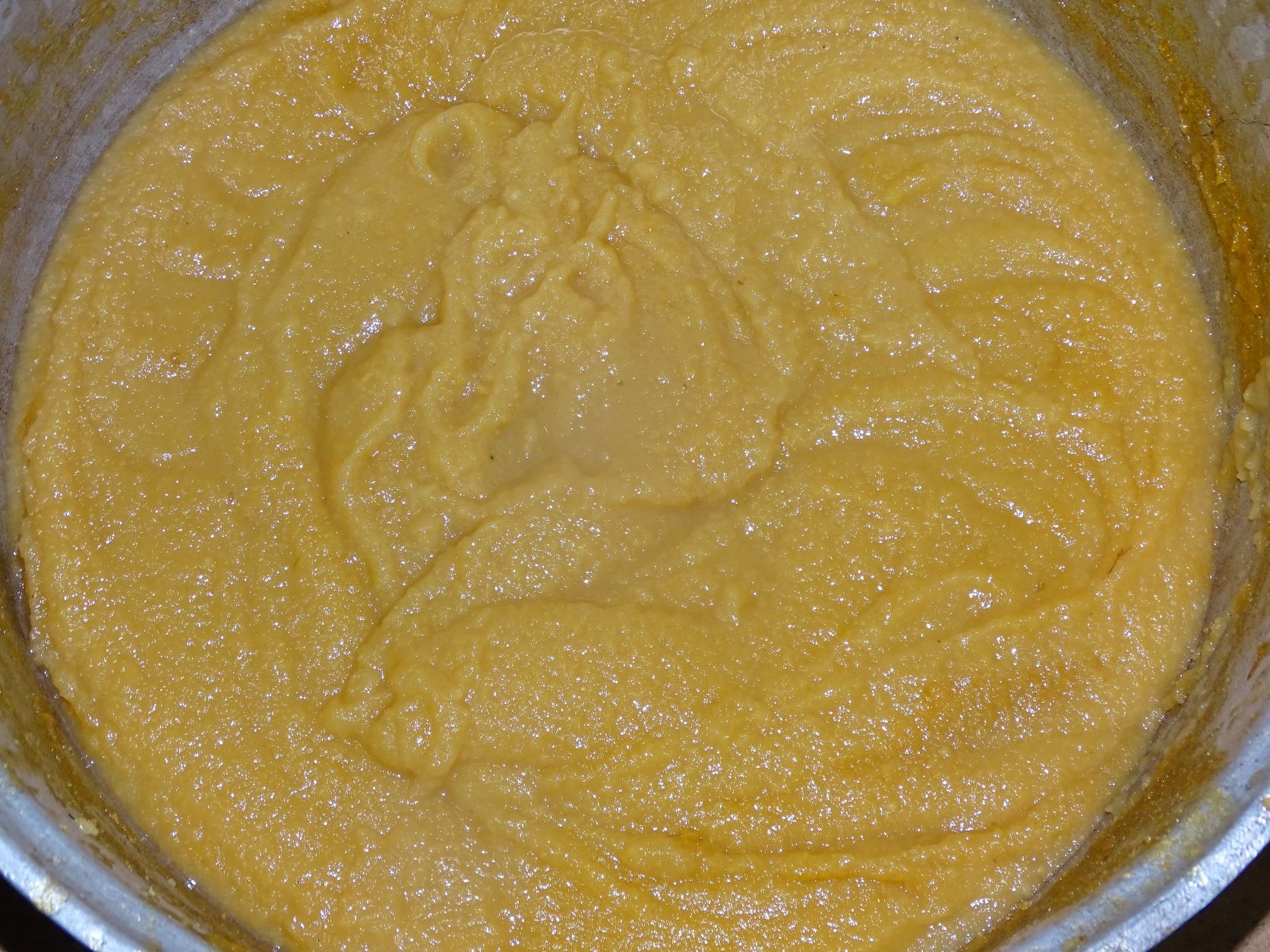 Piure de piersici galbene (pentru creme, mousse-uri si alte dichisuri)