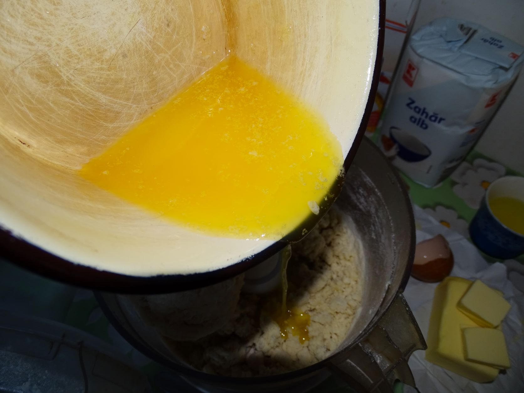 Desert melci cu crema de vanilie si stafide
