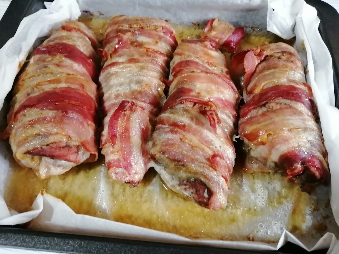 Muschiulet cu bacon si garnitura de legume