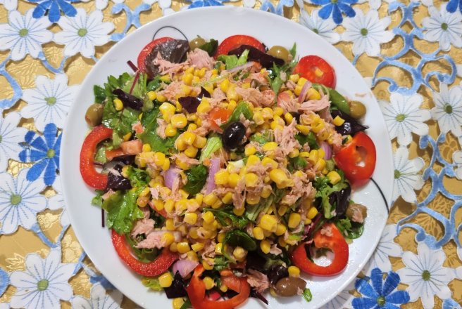 Salata mediteraneana de ton