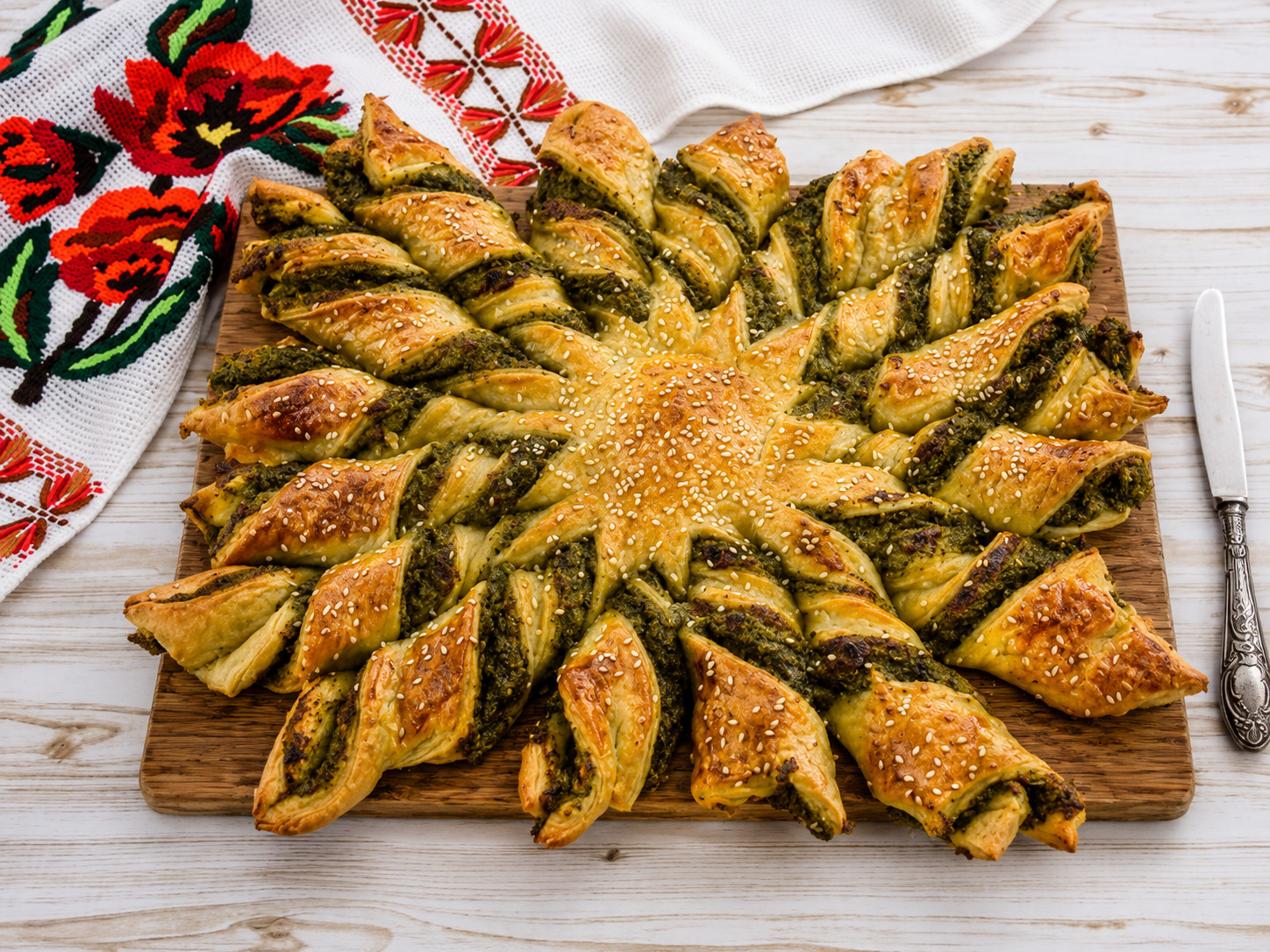 Placinta floare cu spanac si branza