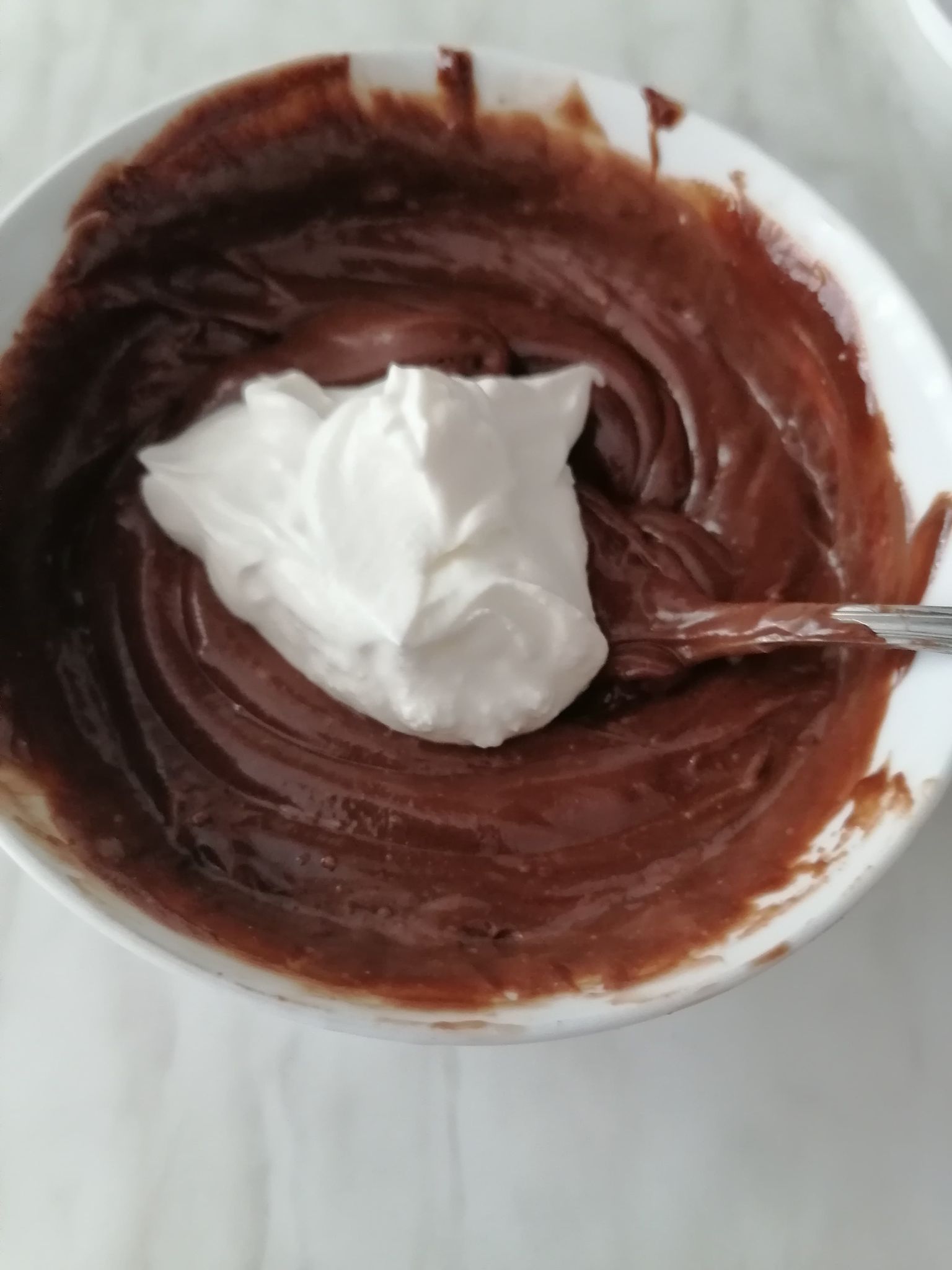 Reteta de tort cu crema de branza si visine