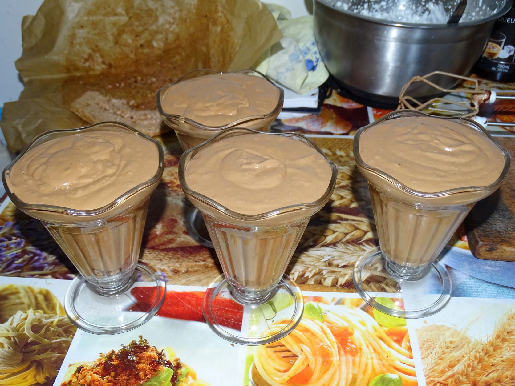 Reteta de mousse au chocolat cu Irish cream liqueur