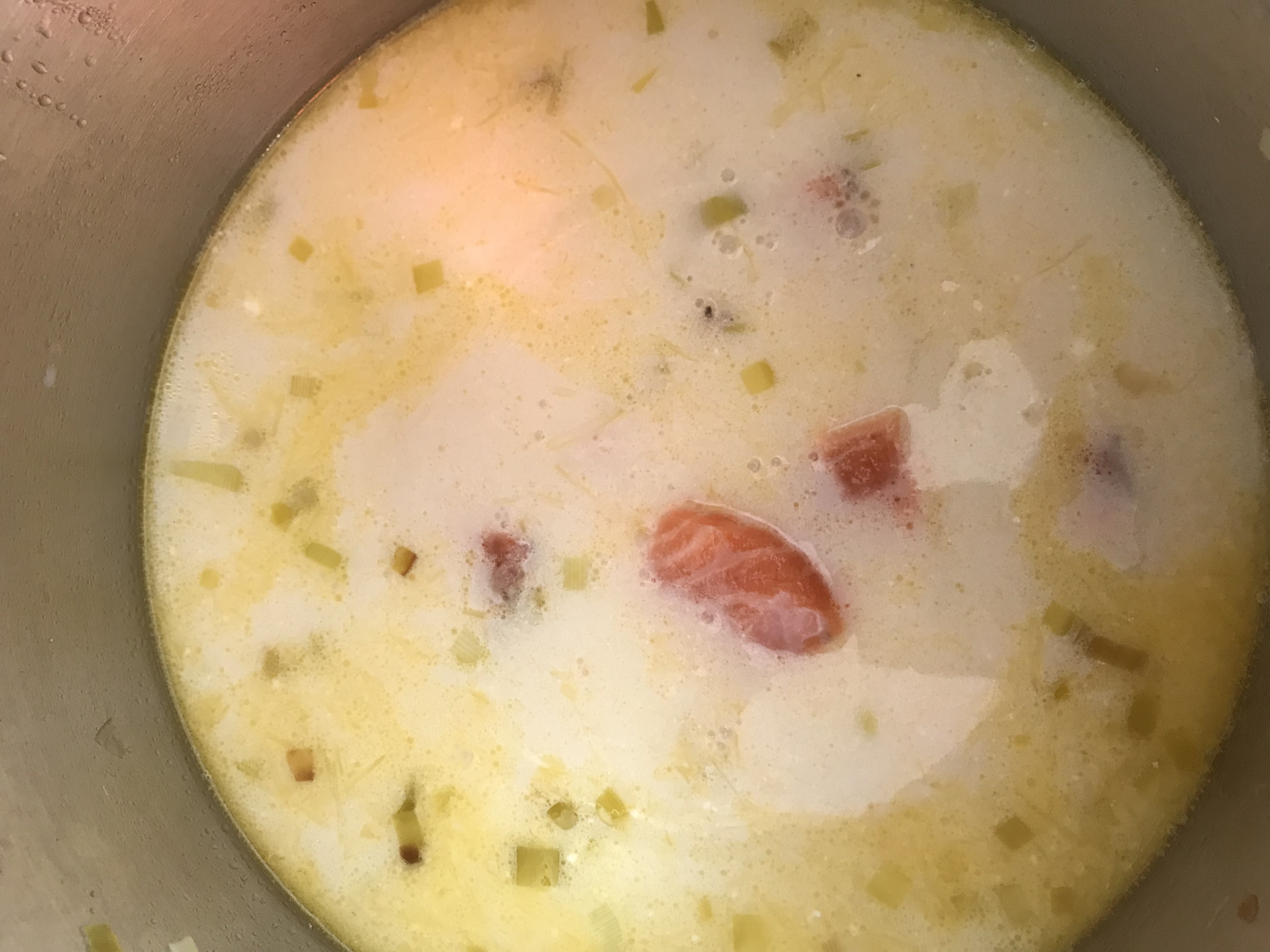 Reteta de Lohikeitto, supa finlandeza de somon (nr.10 din Top Best Soups in the World)