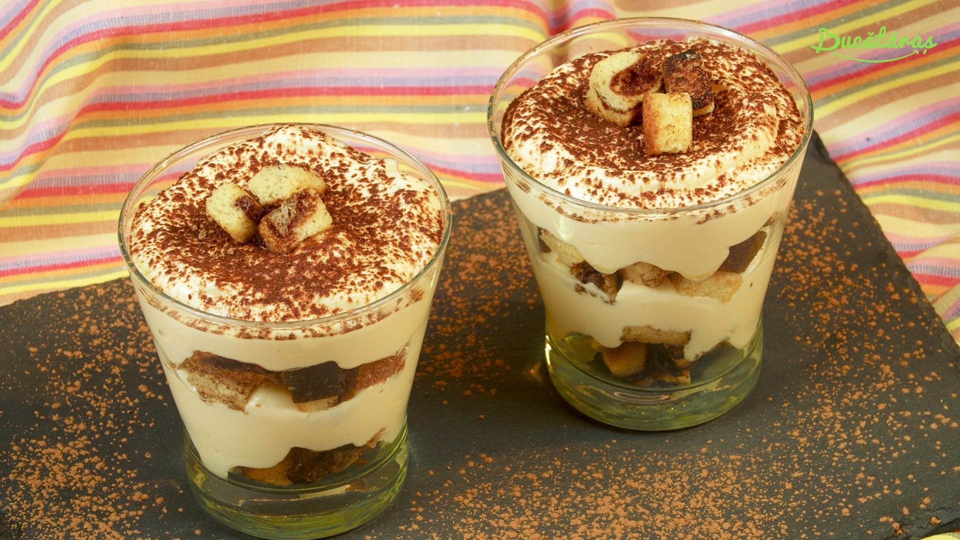 Tiramisu la pahar cu cozonac - Rețeta unui desert ușor și delicios