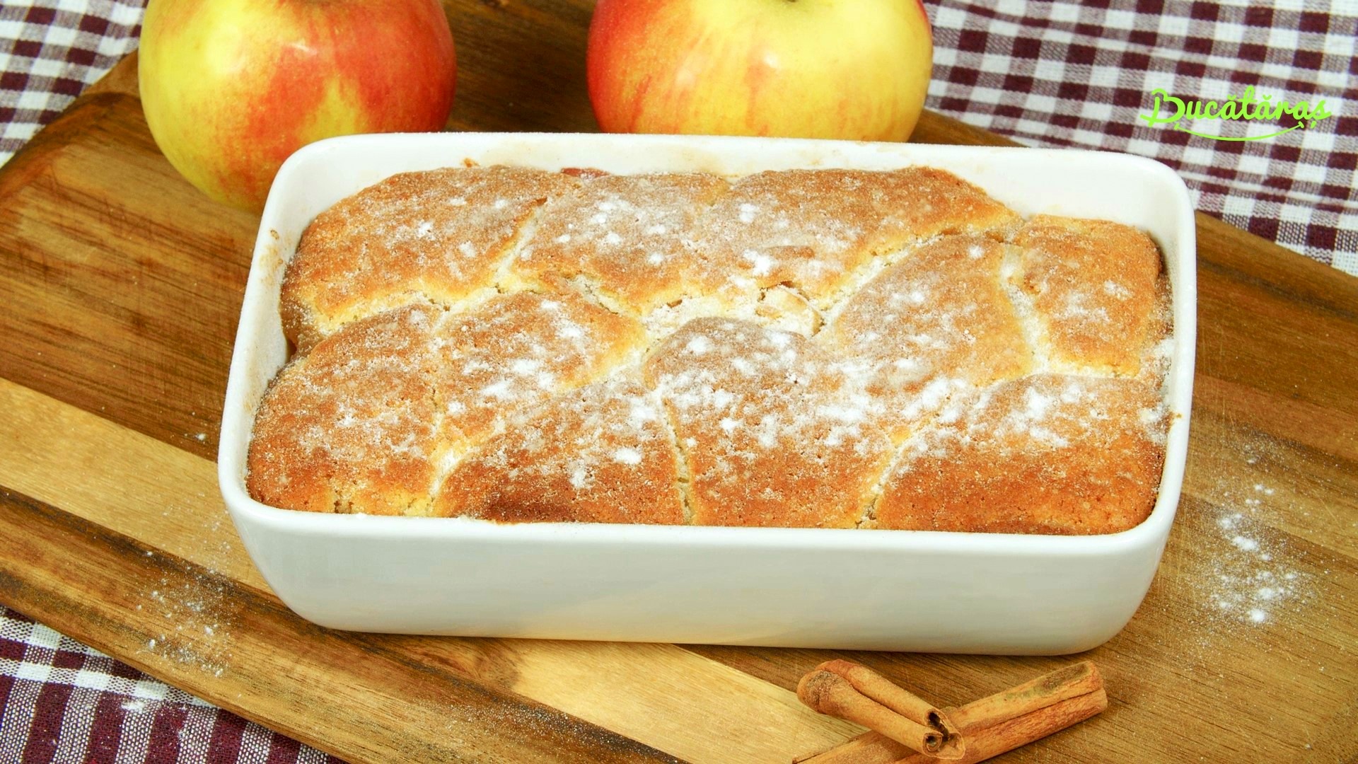 Cobbler cu mere, reteta usoara si delicioasa, gata in cateva minute