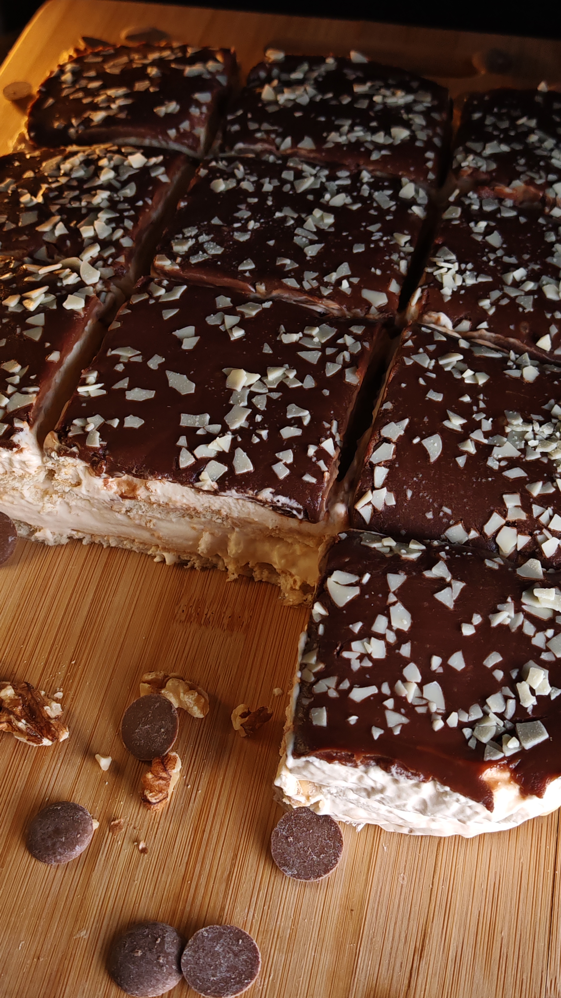 Prăjitura cu biscuiți și cremă de vanilie - Deliciu fin și cremos