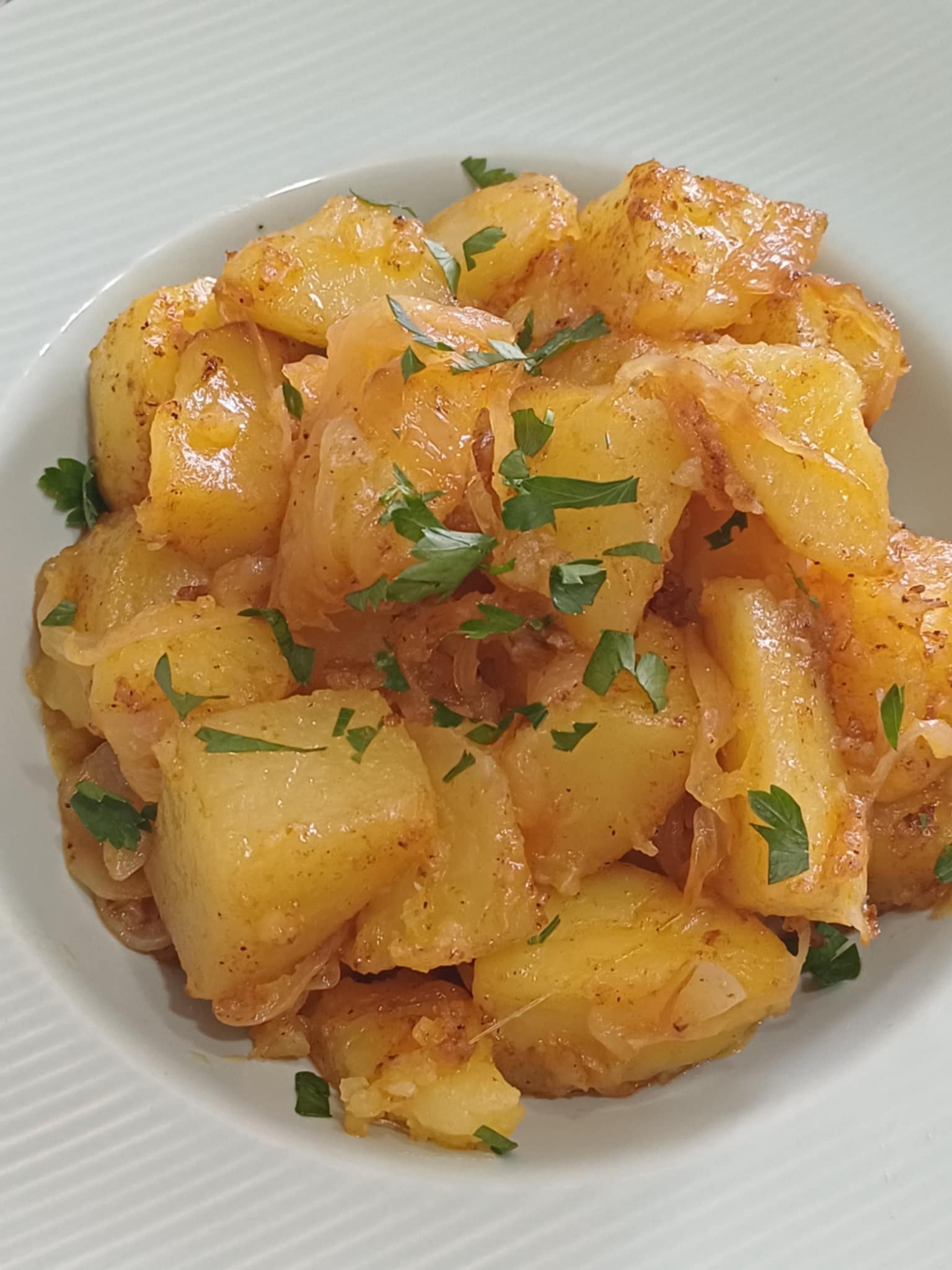 Cartofi lionezi - Reteta simpla si gustoasa de post