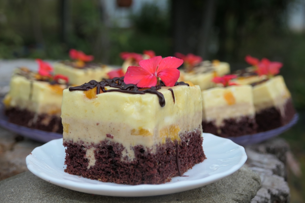 Prajitura cu mango si pralina cu alune de padure - Reteta delicioasa de casa