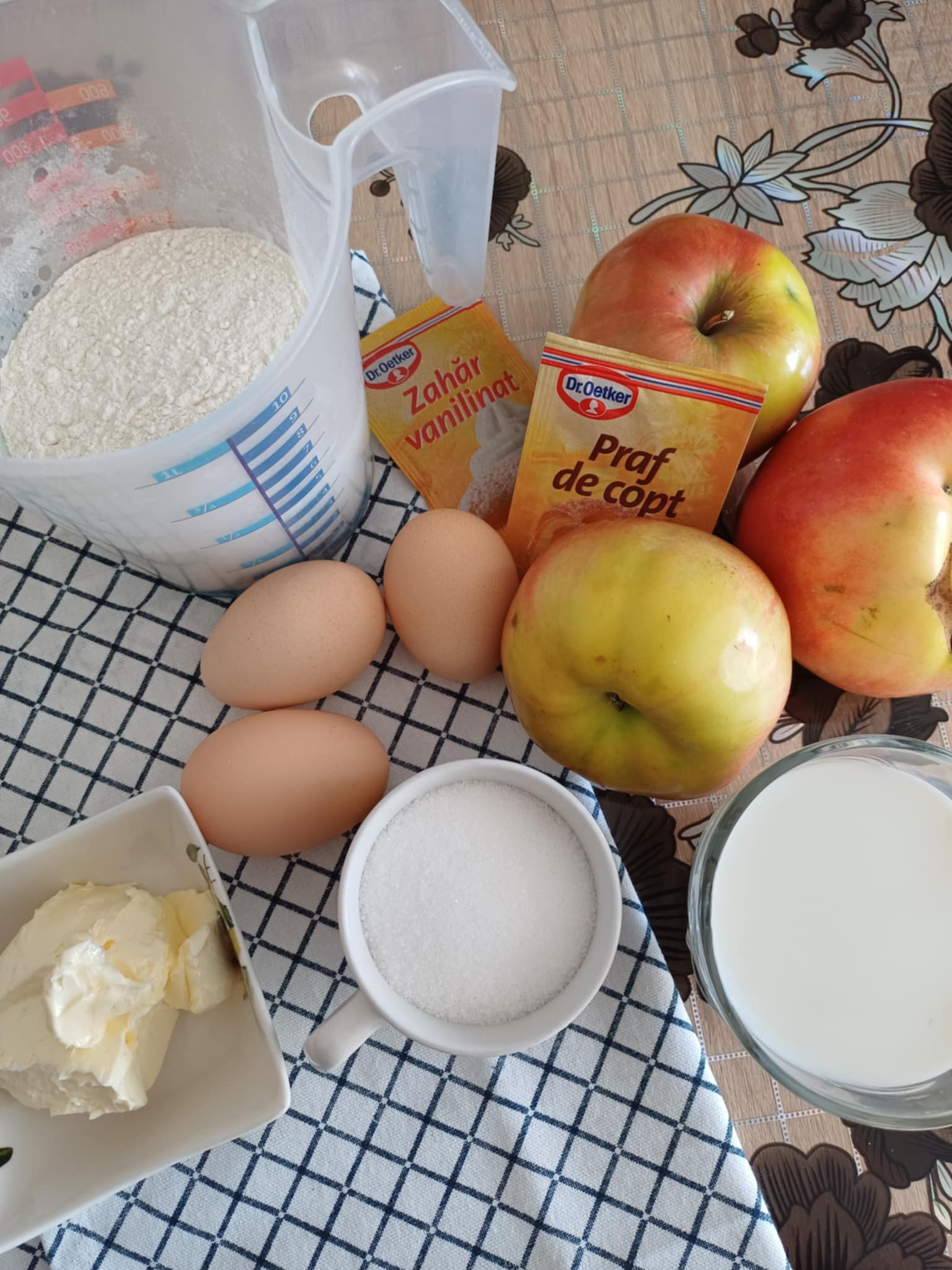 Prajitura cu mere - Reteta delicioasa care te va cuceri