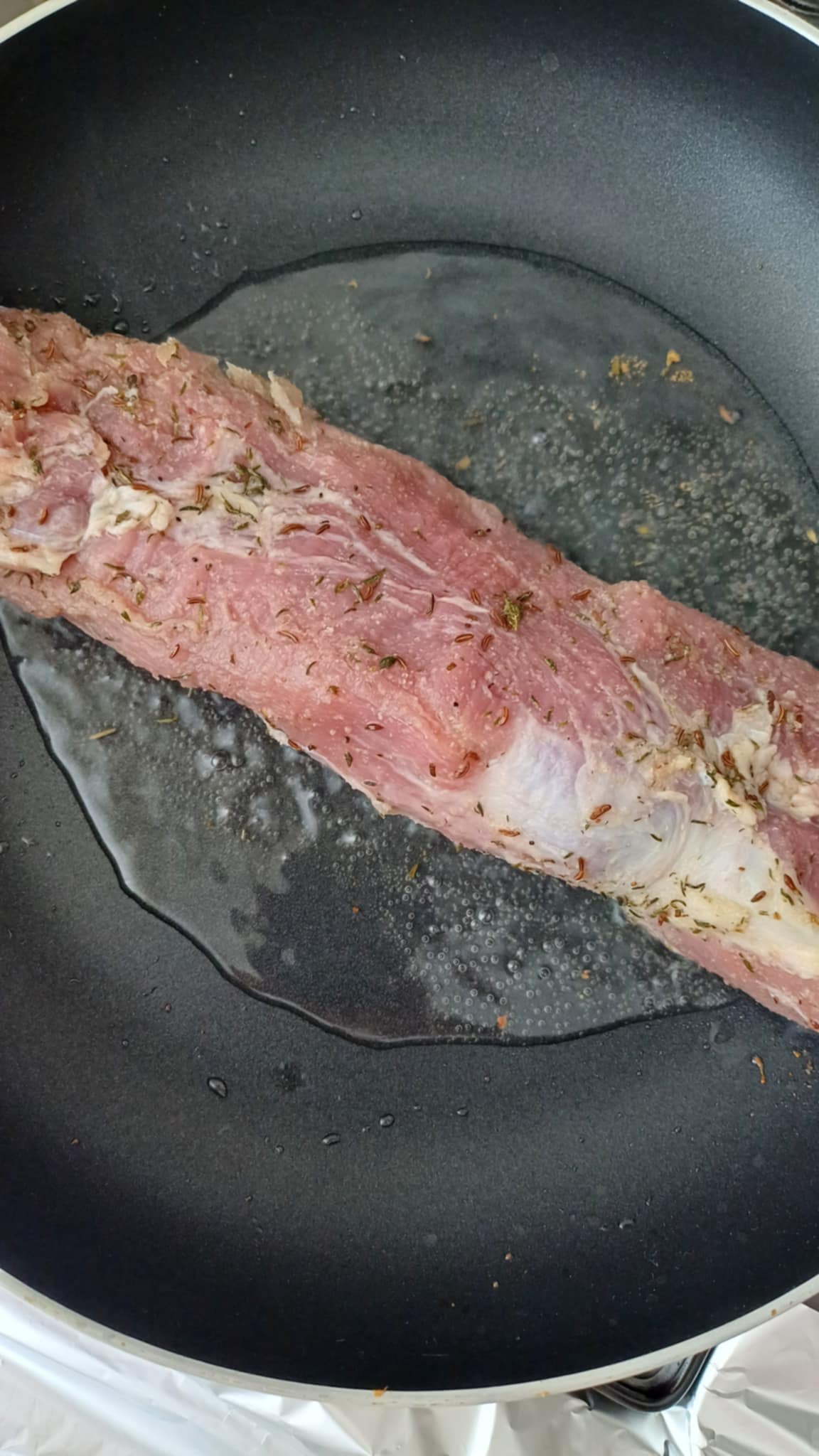 Muschiulet de porc la cuptor, cu sos de smantana