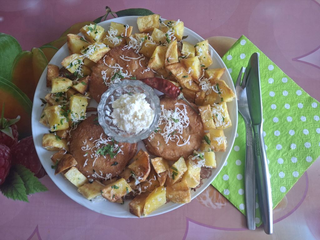 Rondele de ceapa pane, la tigaie – delicioase si simplu de facut
