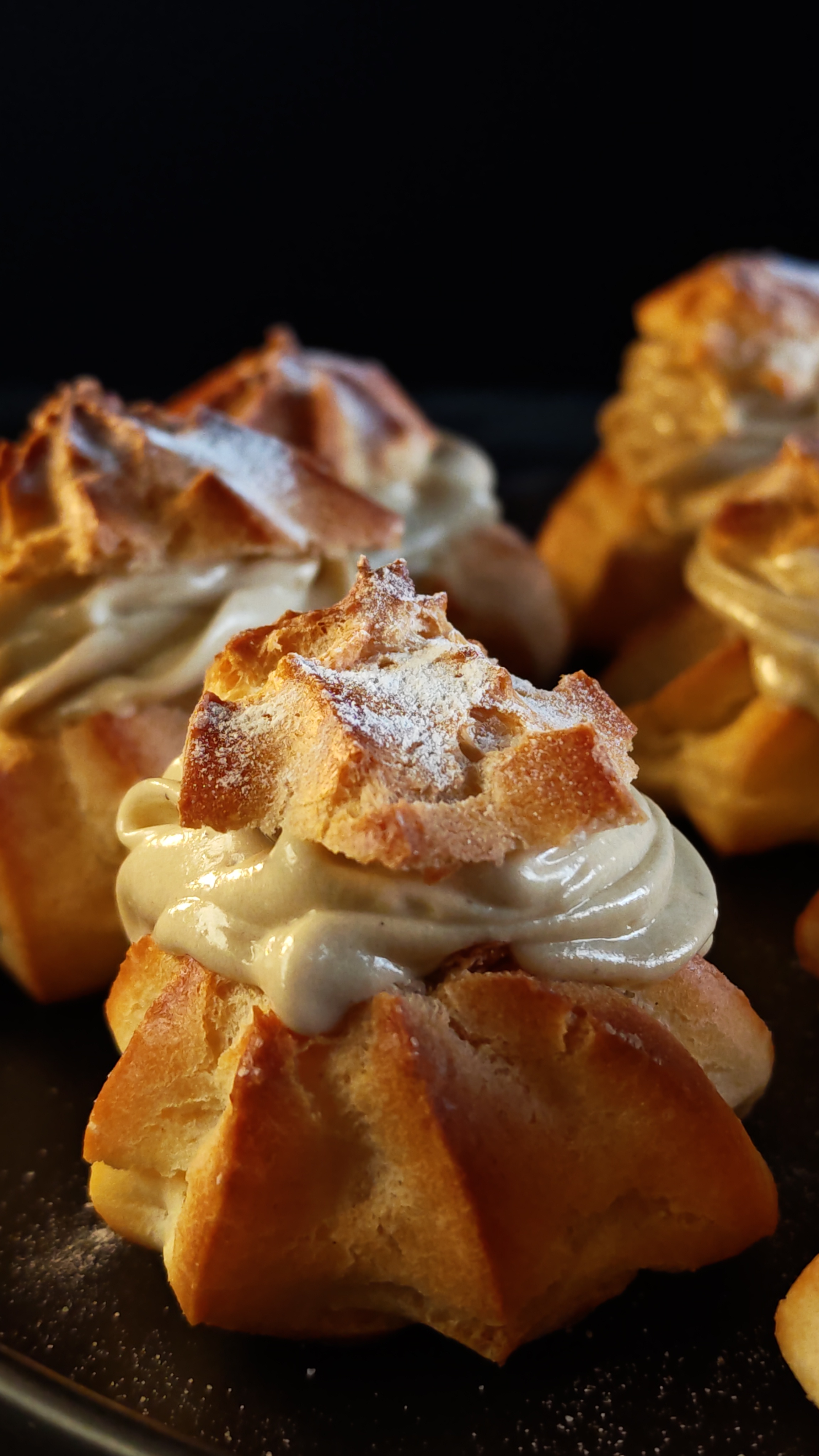 Mini eclere cu cremă de fistic - Desertul delicios care te va cuceri