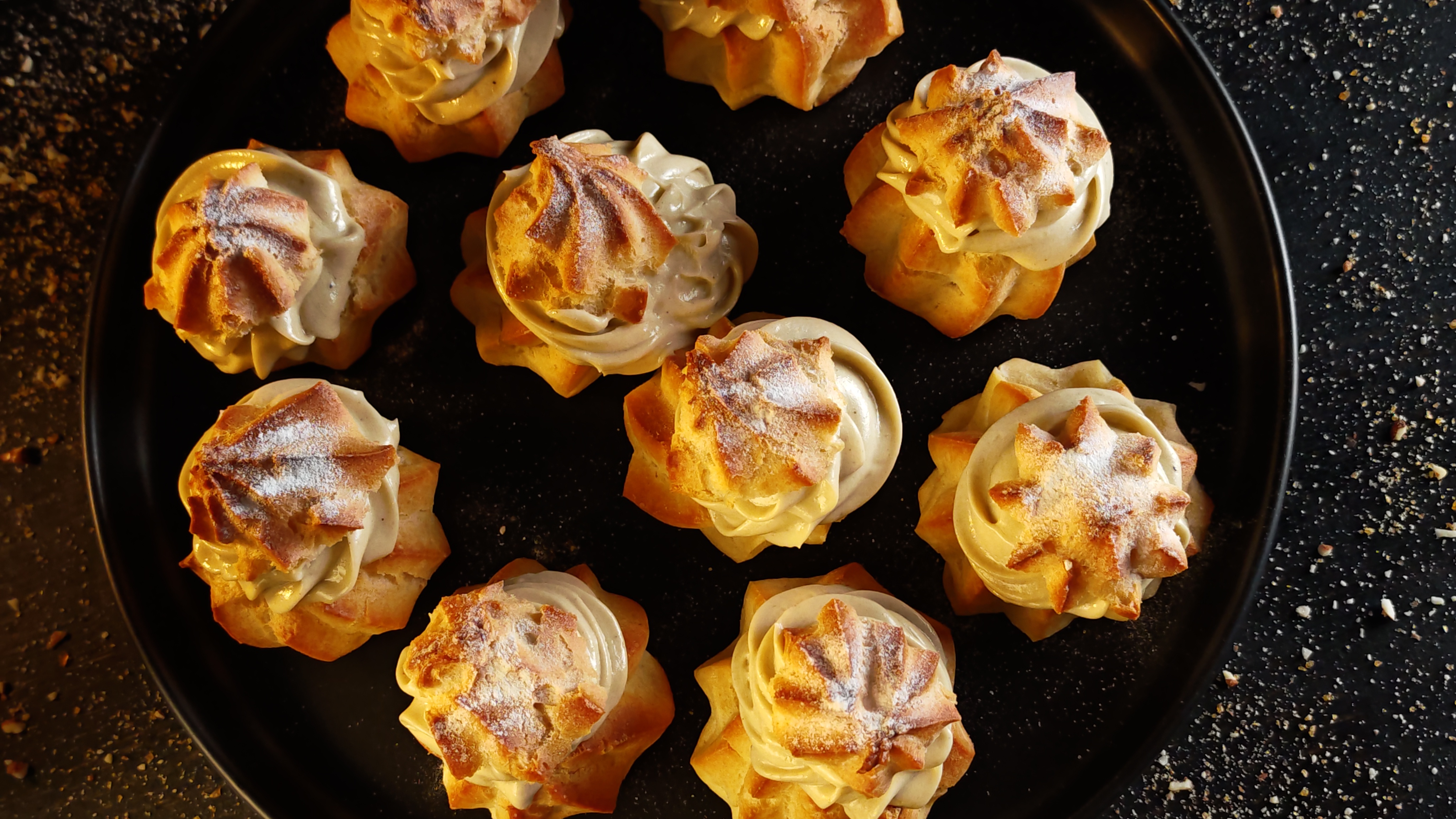 Mini eclere cu cremă de fistic - Desertul delicios care te va cuceri