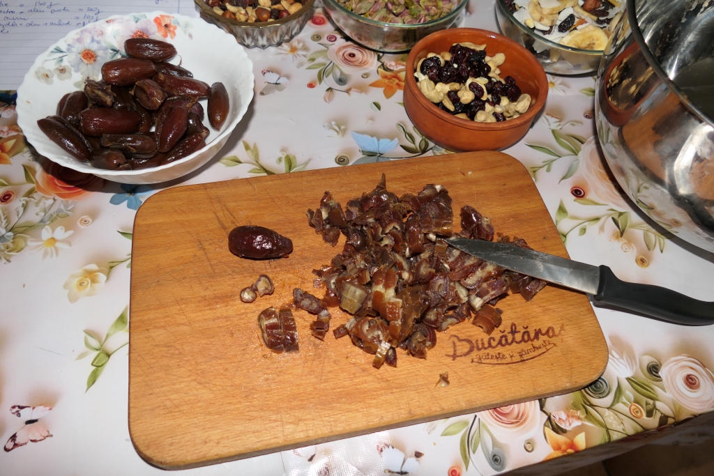 Batoane de ciocolata ''cu de toate''