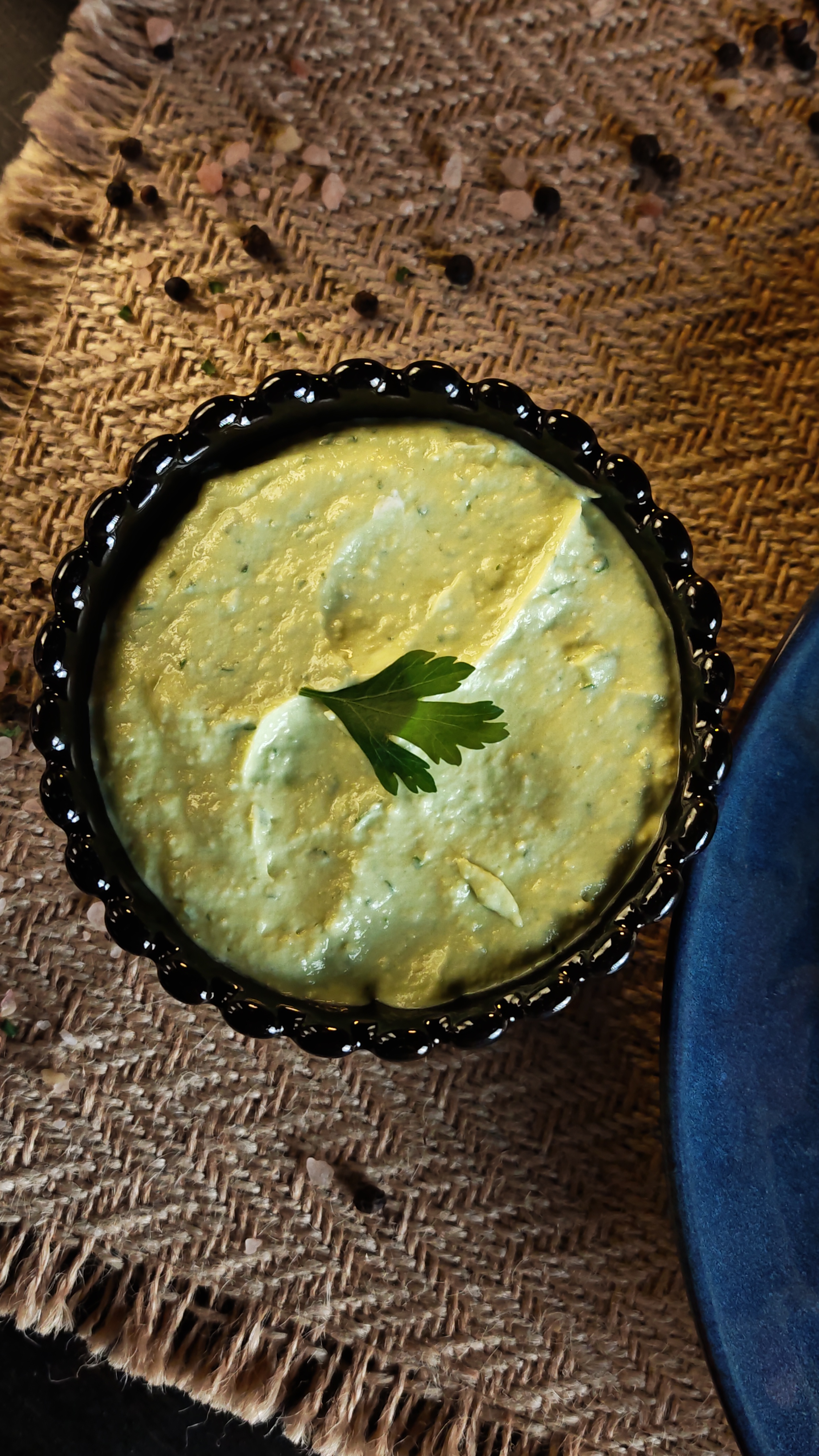 Dressing cu avocado și iaurt grecesc - Sosul perfect pentru salate